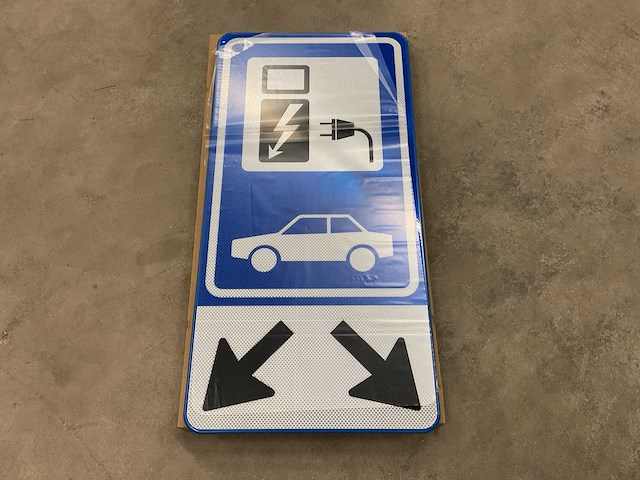 Evbox charging sign (w/arrows) aanduidingsbord (3x) - afbeelding 1 van  4