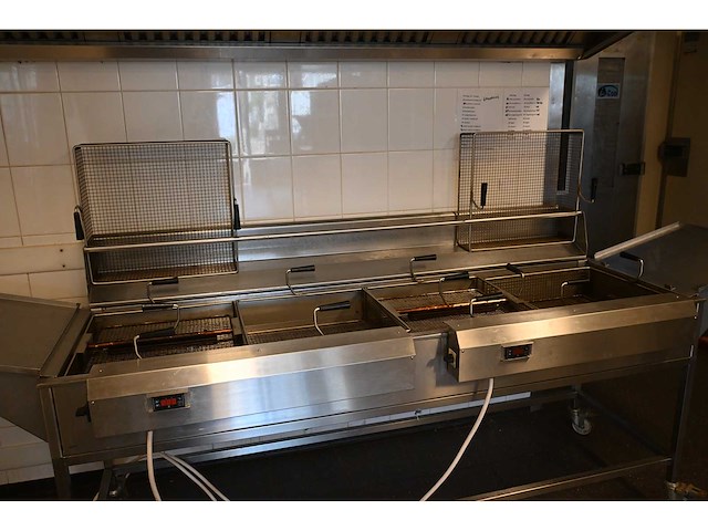 Everbake 4-delig rvs oliebollen friteuse - afbeelding 2 van  10