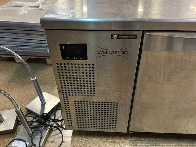 Everlasting pastry a koelwerkbank - afbeelding 2 van  9
