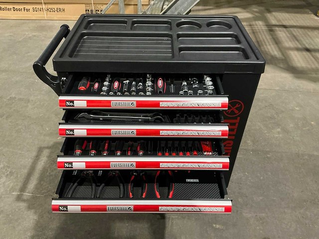 Eversteel gevulde gereedschapswagen - afbeelding 5 van  8