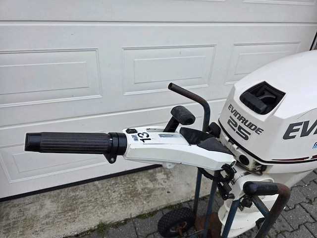 Evinrude - e-tec - 25 pk - buitenboordmotor - afbeelding 6 van  14