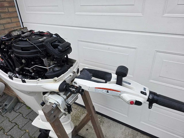 Evinrude - e-tec - 25 pk - buitenboordmotor - afbeelding 9 van  12