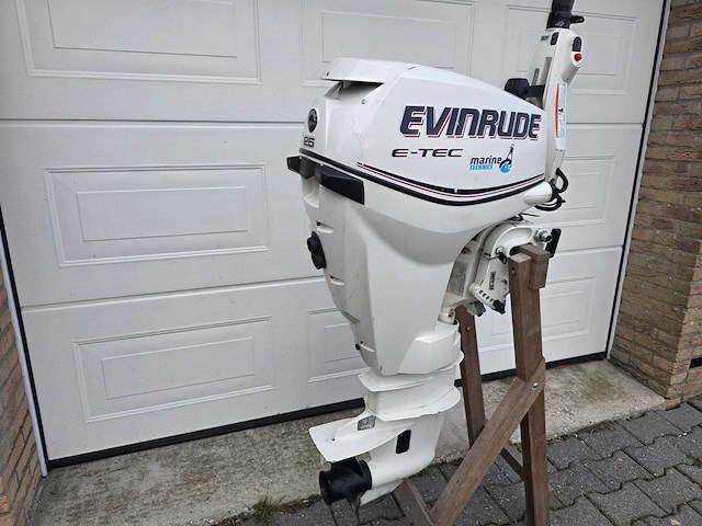 Evinrude - e-tec - 25 pk - buitenboordmotor - afbeelding 1 van  12