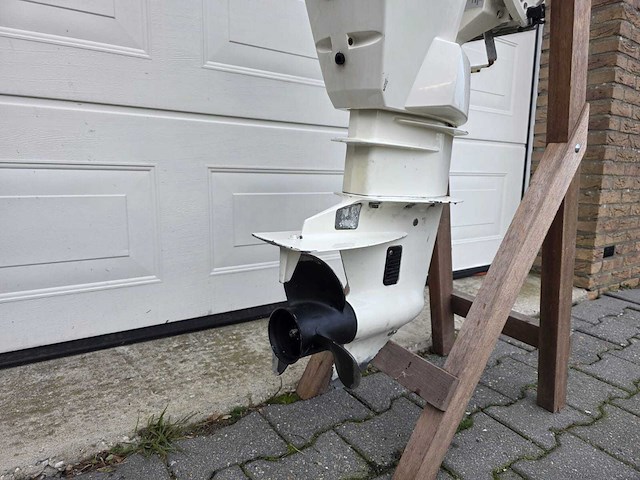 Evinrude - e-tec - 25 pk - buitenboordmotor - afbeelding 5 van  12