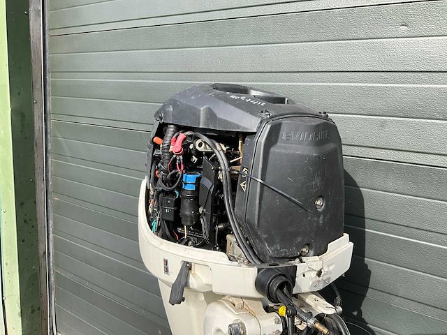 Evinrude - xl-staart e-tec - 150 pk - 2-takt - buitenboordmotor - afbeelding 9 van  22