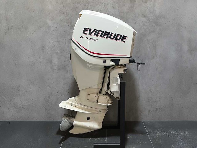 Evinrude - xl-staart e-tec - 150 pk - 2-takt - buitenboordmotor - afbeelding 1 van  22