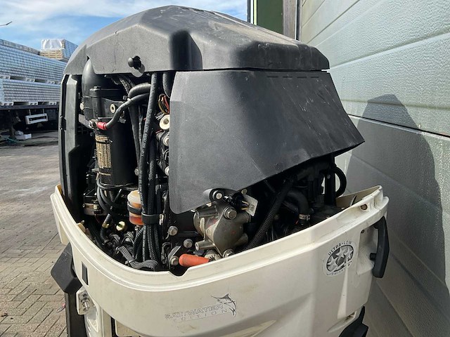 Evinrude - xl-staart e-tec - 150 pk - 2-takt - buitenboordmotor - afbeelding 15 van  22