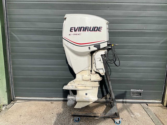 Evinrude - xl-staart e-tec - 150 pk - 2-takt - buitenboordmotor - afbeelding 12 van  22