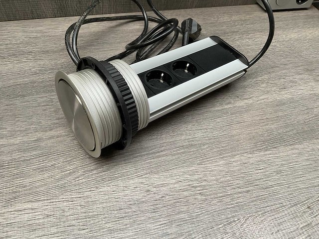 Evoline stopcontact intrekbare vlakke poort 3 rvs - afbeelding 2 van  3