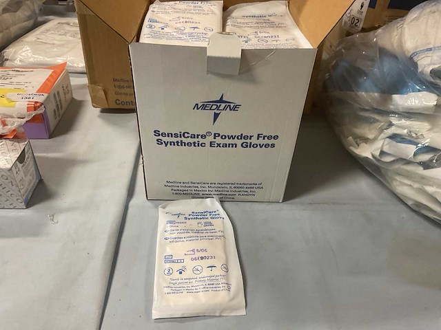 Examination gloves (400x) - afbeelding 1 van  4