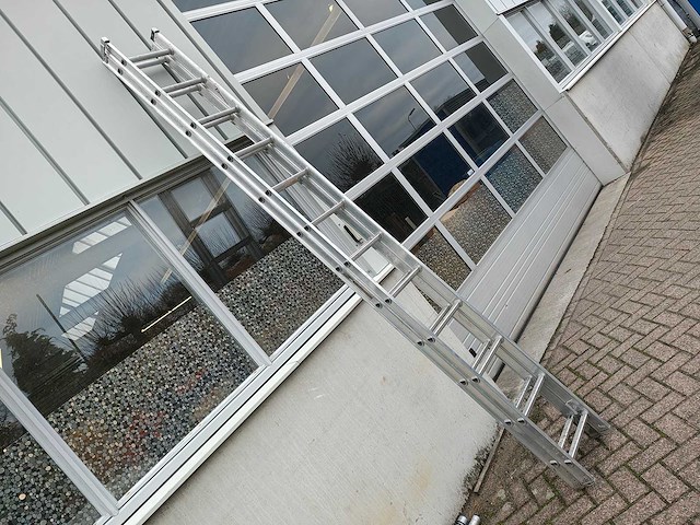 Excelsior - exc 6mtr - ladder - afbeelding 1 van  4