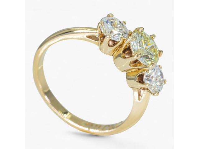 Exclusieve 14k geelgouden ring | natuurlijke diamanten | 1.80ct | (f–g, si1–vs2) | ( hrd gecertificeerd ), 3-stenen ring, 2025 - afbeelding 5 van  8