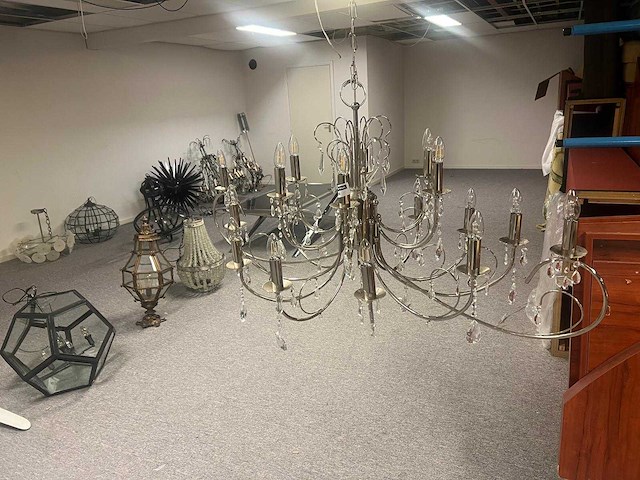 Exclusieve eichholtz original kroonluchter kleur zilver poliert met swarovski kristalle 140 x 140 cm - afbeelding 1 van  2