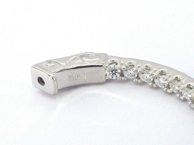 Exclusieve loops volledig gezet met briljanten - afbeelding 6 van  6