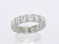 Exclusieve witgouden alliance ring met diamanten - afbeelding 4 van  10
