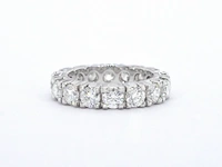 Exclusieve witgouden alliance ring met diamanten - afbeelding 7 van  10