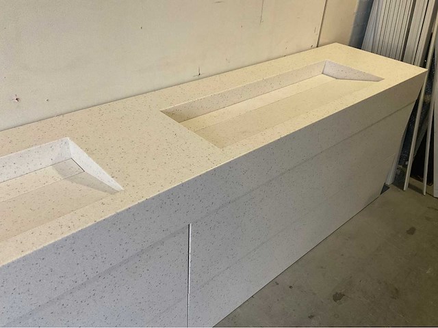 Exclusieve xxl design badmeubel blad en fronten van quartz composiet 280cm - afbeelding 4 van  16