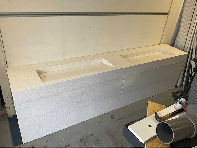 Exclusieve xxl design badmeubel blad en fronten van quartz composiet 280cm - afbeelding 2 van  16