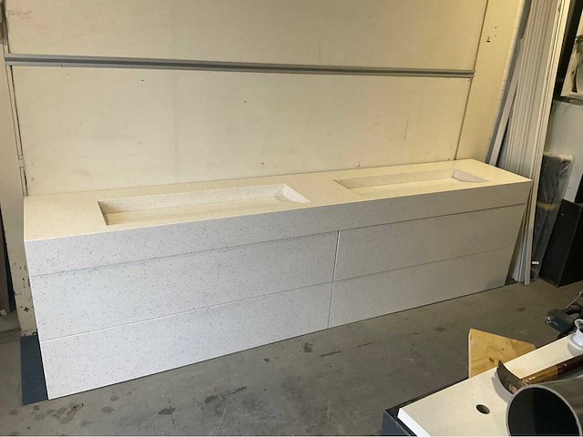 Exclusieve xxl design badmeubel blad en fronten van quartz composiet 280cm - afbeelding 6 van  16