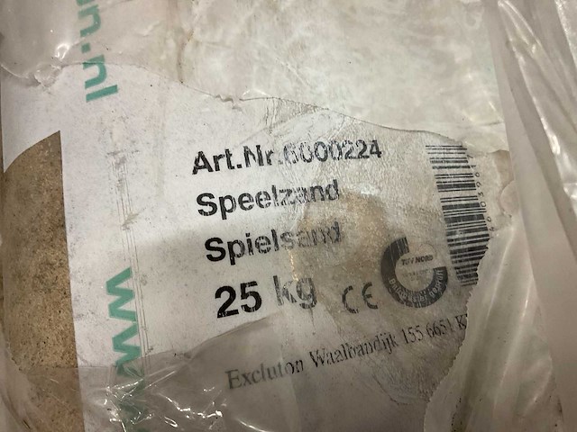 Excluton zak á 25kg speelzand (40x) - afbeelding 2 van  2