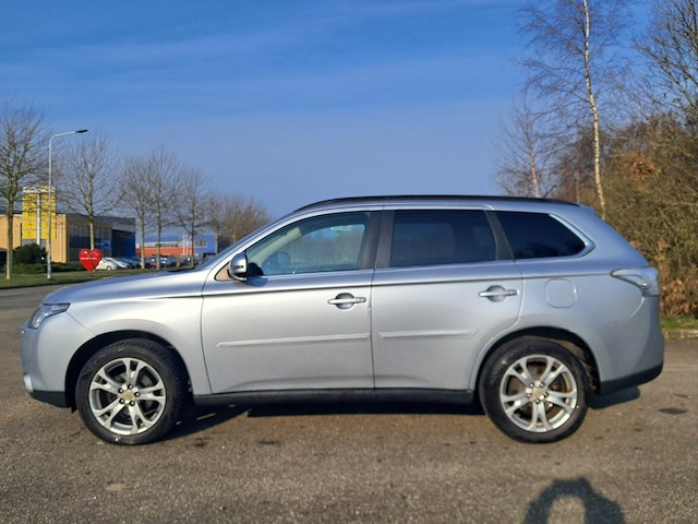 (executievoertuig) personenauto, mitsubishi, outlander, 2.0 intense+, 2014 - afbeelding 12 van  52