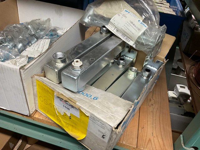 Expansie vat beugel (8x) - afbeelding 1 van  1