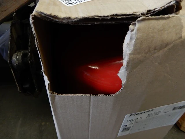 Expansievat, flexvat, rood - afbeelding 2 van  3