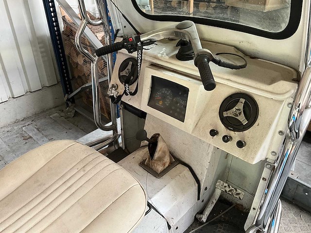 Expertise tuc tuc - tricycle - driewielig motorvoertuig - afbeelding 12 van  18