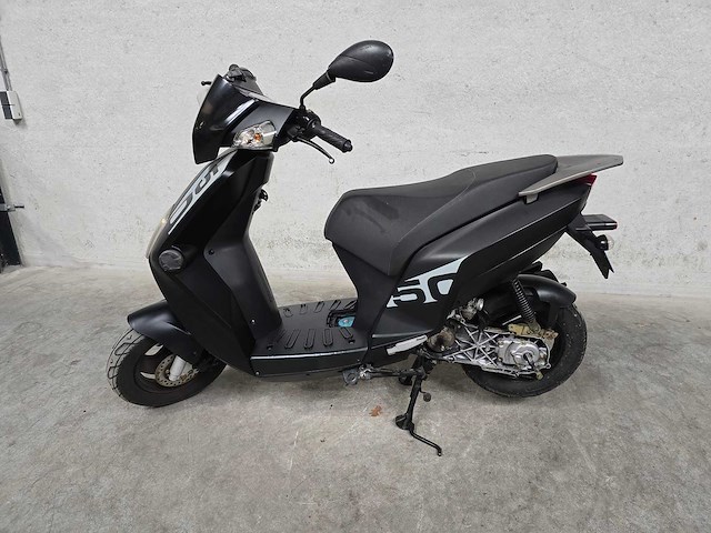 Explorer - snorscooter - kallio - 25km uitvoering d435rh - afbeelding 1 van  8