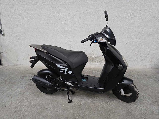 Explorer - snorscooter - kallio - 25km uitvoering d435rh - afbeelding 2 van  8