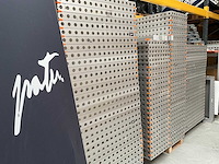 Exposure systems decor opstelling frames