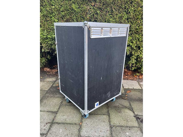 Exquisit glasdeurkoeling in flightcase - afbeelding 9 van  9