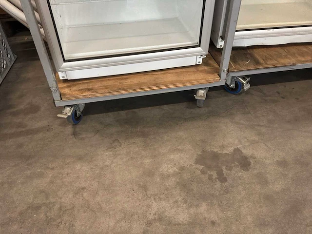 Exquisit glasdeurkoelkasten op rolcontainer (2x) - afbeelding 1 van  1