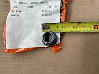 Extended self-locking nut (11x) - afbeelding 3 van  4