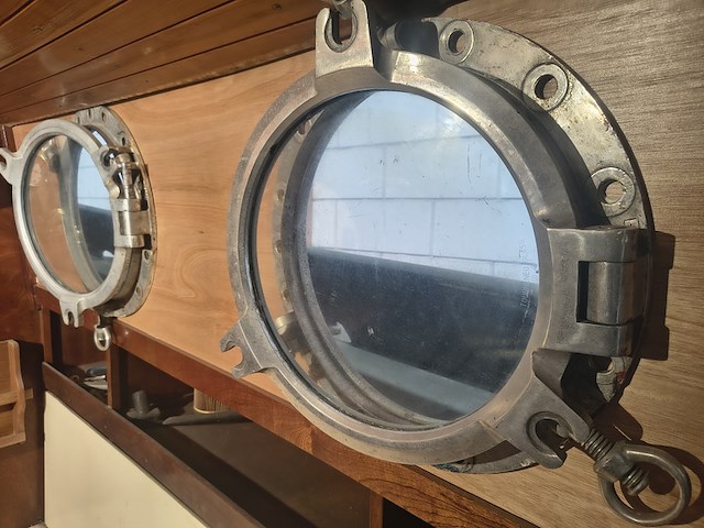 ( externe locatie lemmer ) zeeschouw 9.60 meter casco met diverse toebehoren, zeeschouw, 960, zwart - afbeelding 43 van  60