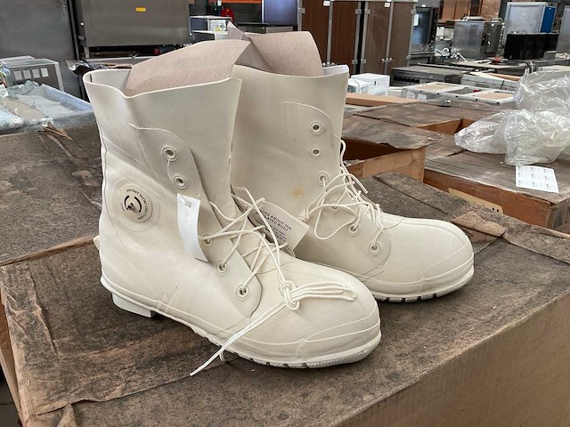 Extreme cold weather bunny boot (50x) - afbeelding 1 van  3