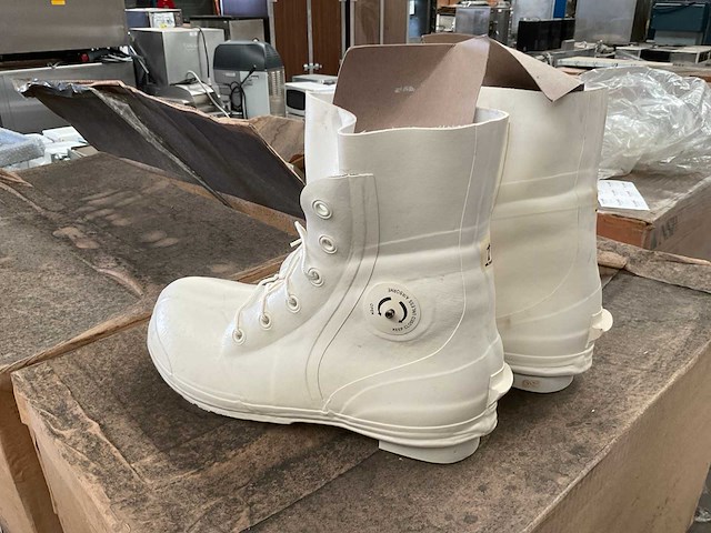 Extreme cold weather bunny boot (50x) - afbeelding 2 van  3