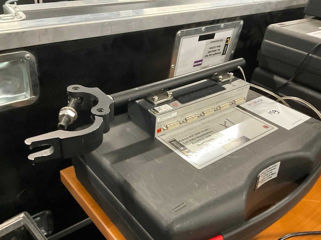 Extron dvi da4 plus video lijn-versterker - afbeelding 3 van  4