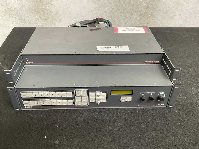Extron iss 506 / da rgb/yuv switcher met versterker - afbeelding 3 van  6