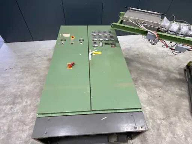 Extruder met besturingskast - afbeelding 4 van  4