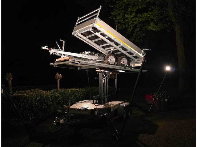 Eye catcher - 2013 - mobiel 1500 - aanhangwagen - auto tentoonstellen - - afbeelding 12 van  22