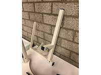 Ezmd medisch elektrisch hulpmiddel | aan- en uittrekhulp - steunkous - afbeelding 7 van  11