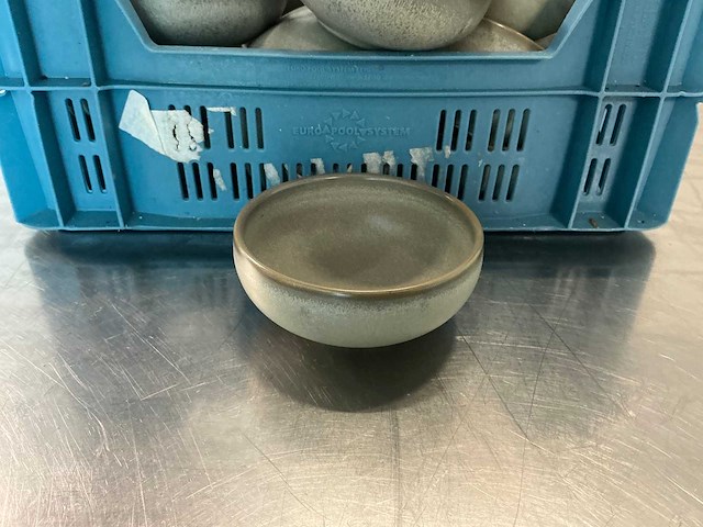 F-2-d - partij schaaltjes - afbeelding 1 van  3