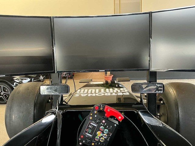 F1 race simulator - afbeelding 30 van  37