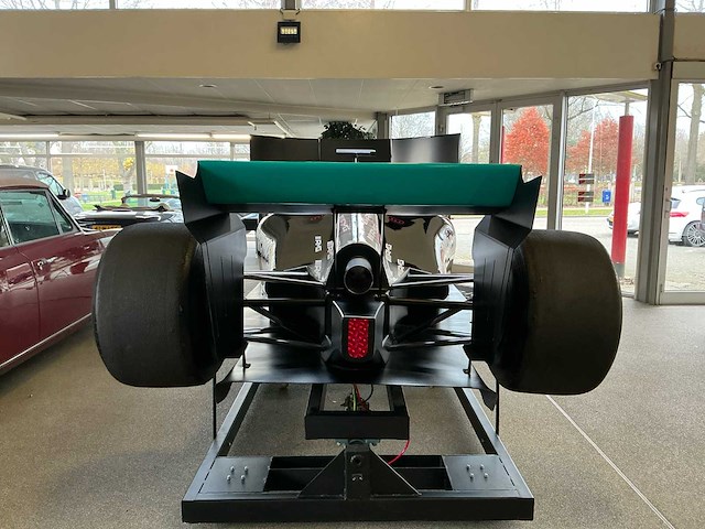 F1 race simulator - afbeelding 33 van  37