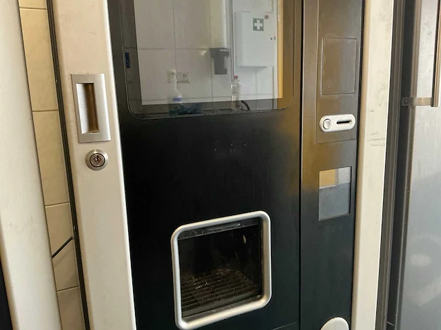 F2s winning t 21,5” e8 koffiemachine - afbeelding 6 van  11
