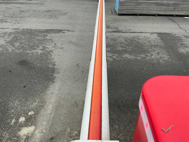 Faac - xguard - slagboom 547x40x116 cm - afbeelding 10 van  12