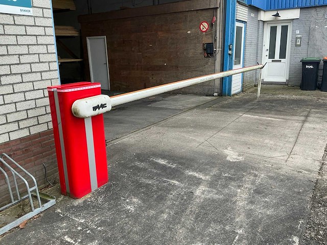 Faac - xguard - slagboom 647x40x110 cm - afbeelding 1 van  10