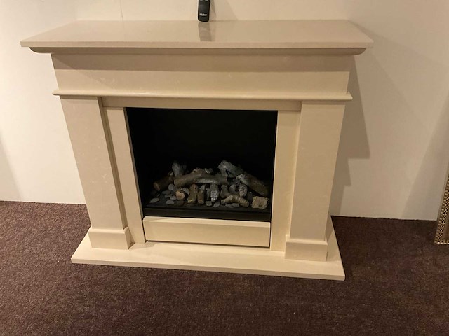 Faber gala opt-myst natuursteenschouw met elektrische haard - afbeelding 3 van  6