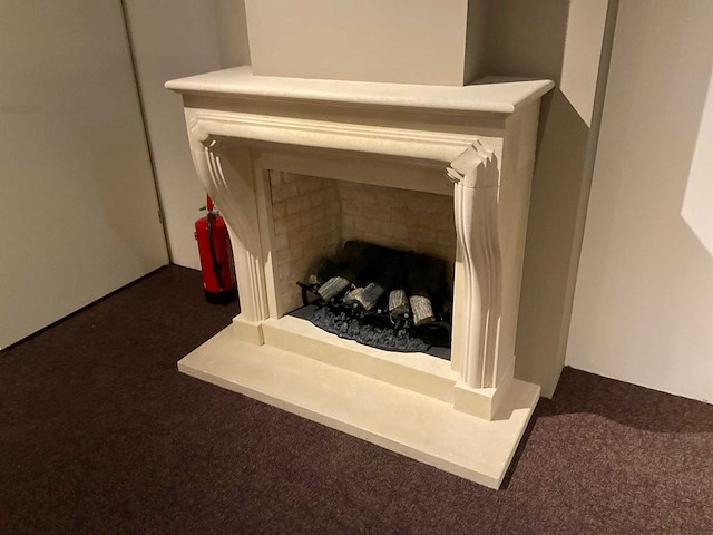 Faber sylverton natuursteen schouw met elektrische kachel zonder afstandsbediening - afbeelding 2 van  5